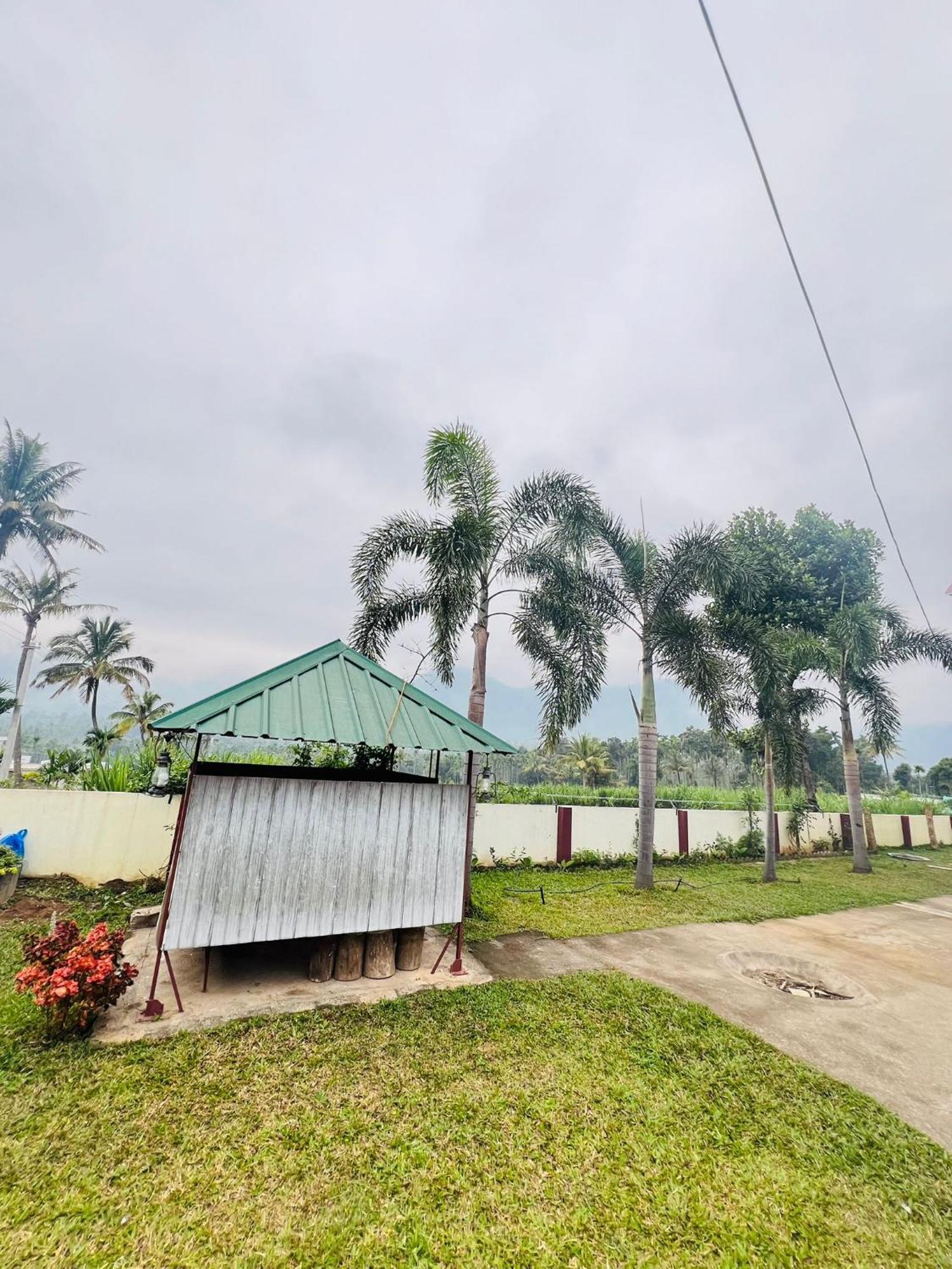 Kadampil Bliss Villa Maraiyur ภายนอก รูปภาพ